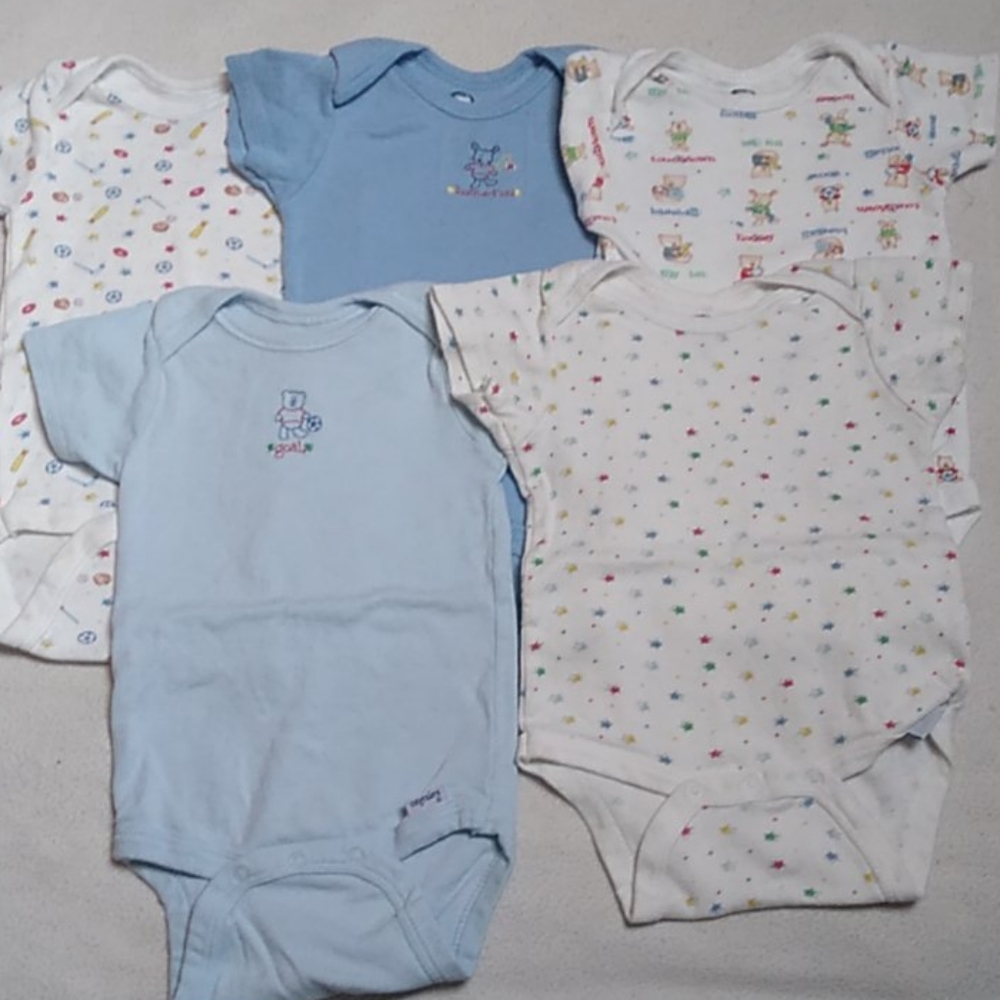 Gerber 5 Piece Onesie Bodysuit Bundle Size 18M